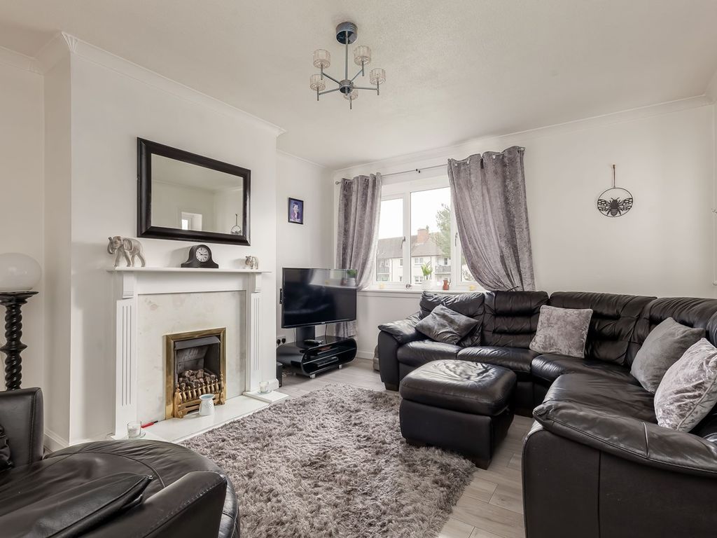 3 bed flat for sale in Telford Drive, Crewe, Edinburgh EH4, £162,500