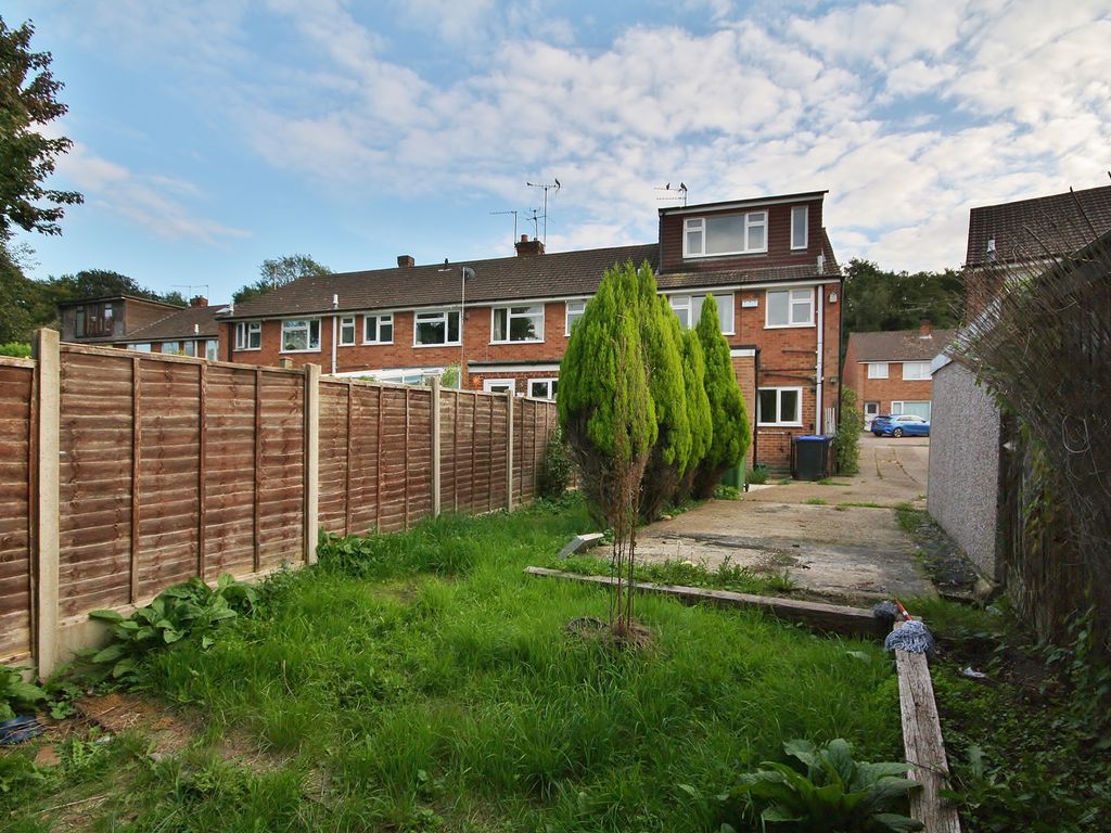 4 bed end terrace house for sale in Robin Hood Crescent, Knaphill