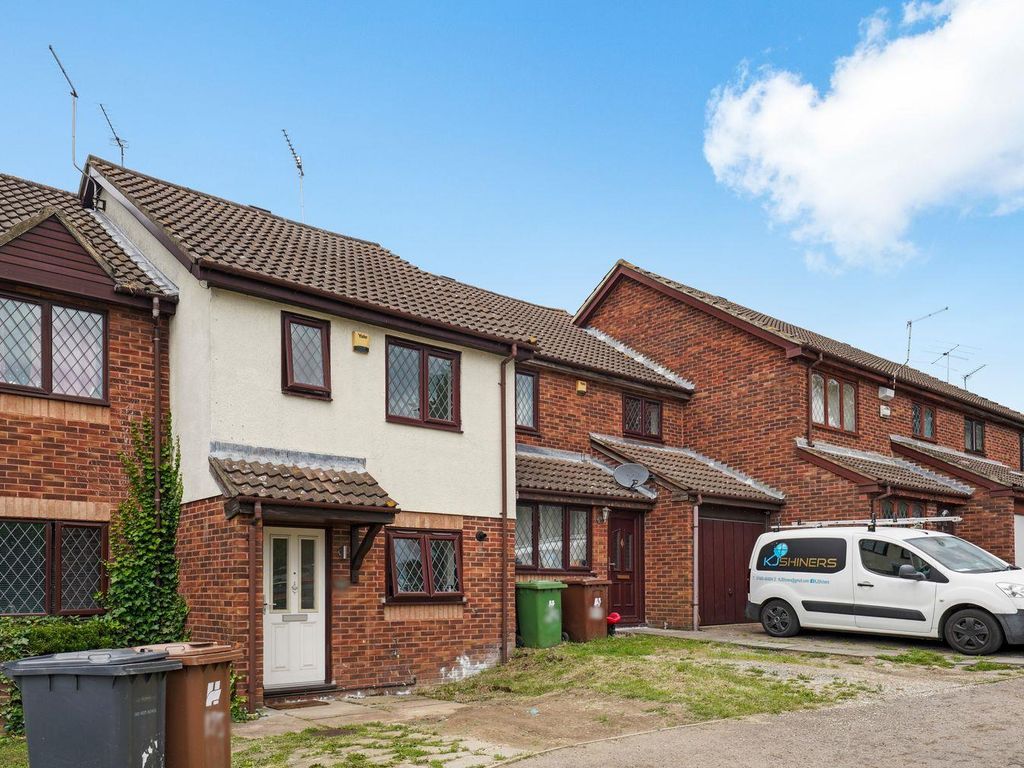 2 bed terraced house for sale in Aycliffe Road, Borehamwood WD6 Zoopla