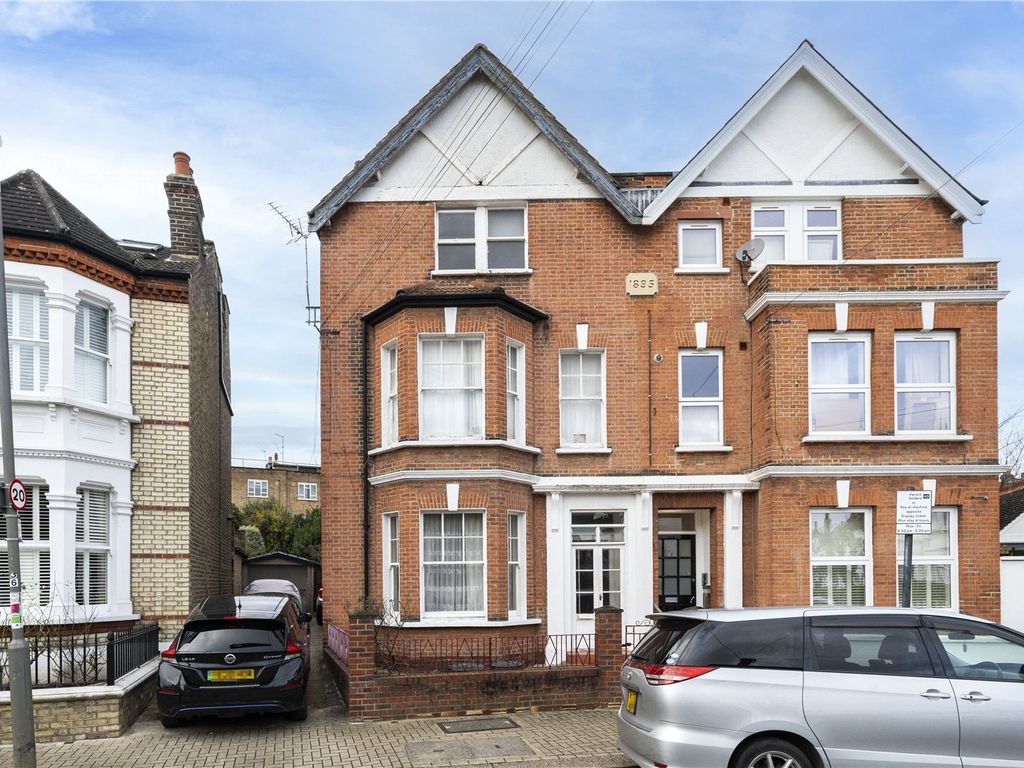 6 bed semidetached house for sale in Boundaries Road, Balham, London