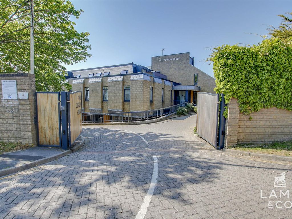 2 bed flat for sale in Main Road, Dovercourt, Harwich CO12 Zoopla