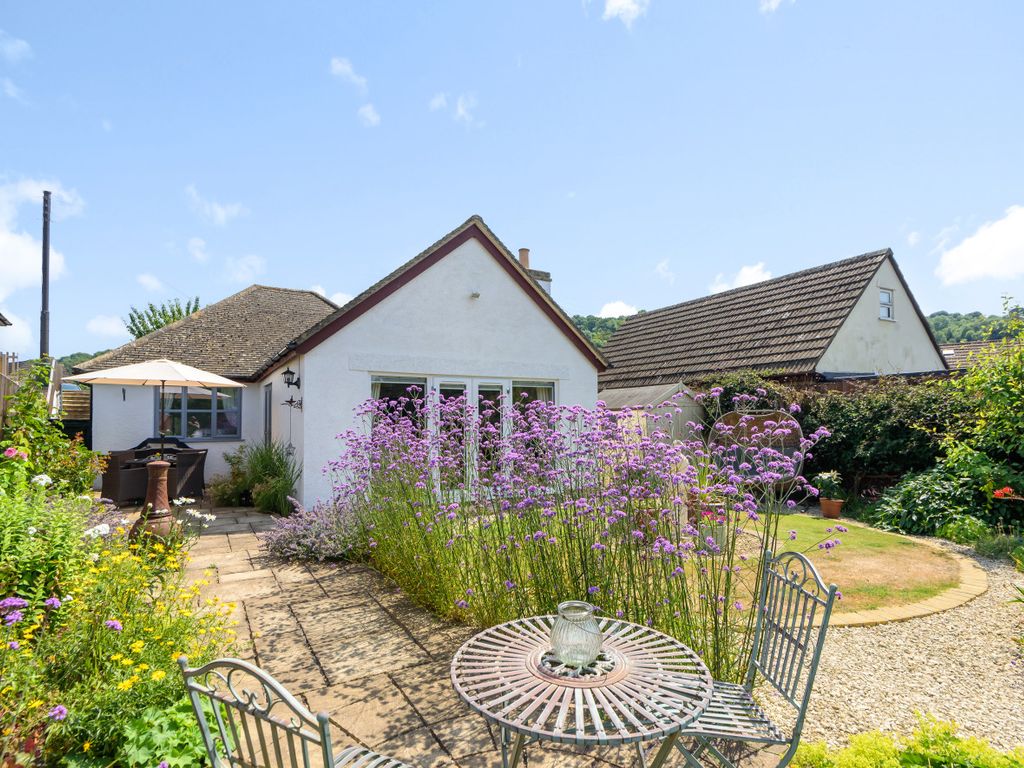 3 bed bungalow for sale in Stroud, Gloucestershire GL5 Zoopla