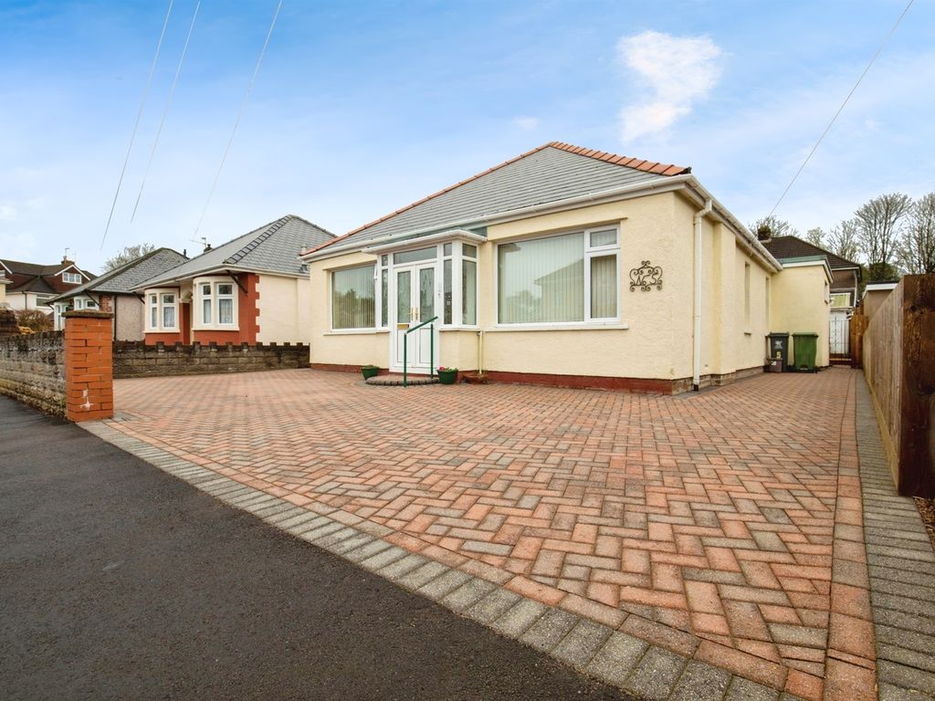 3 bed detached bungalow for sale in Heol Pant Y Rhyn, Whitchurch