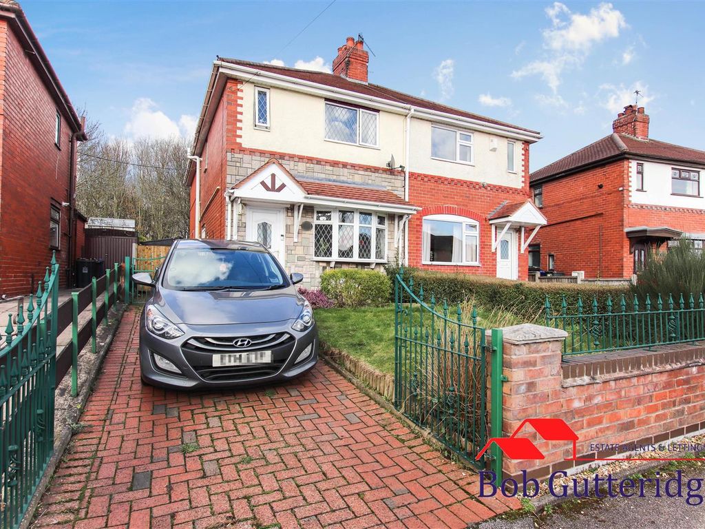 3 bed semidetached house for sale in Ellams Place, Silverdale