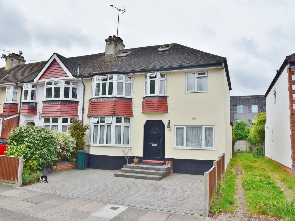 4 bed end terrace house for sale in Egerton Road, Twickenham TW2 Zoopla