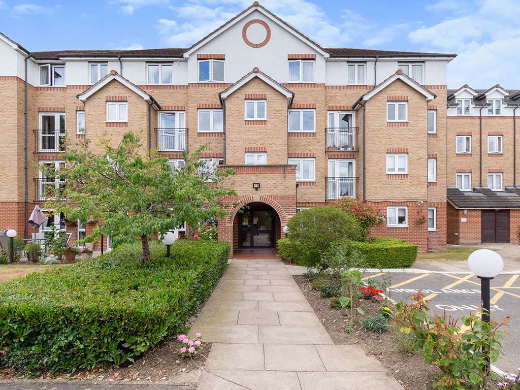 1 bed flat for sale in Marlborough Court, Cranley Gardens, Wallington