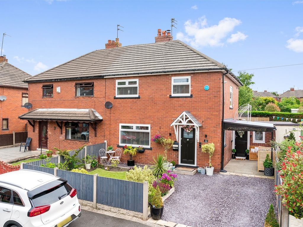 3 bed semidetached house for sale in Holt Crescent, Billinge, Wigan