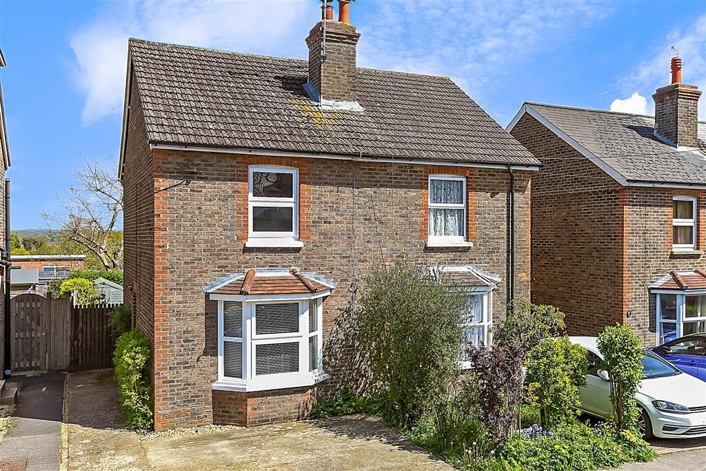 2 bed semidetached house for sale in Victoria Road, Haywards Heath