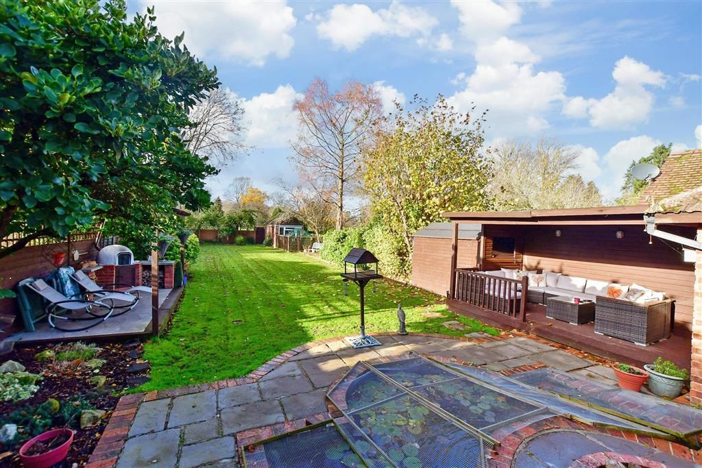 5 bed semidetached house for sale in Danson Road, Bexleyheath, Kent