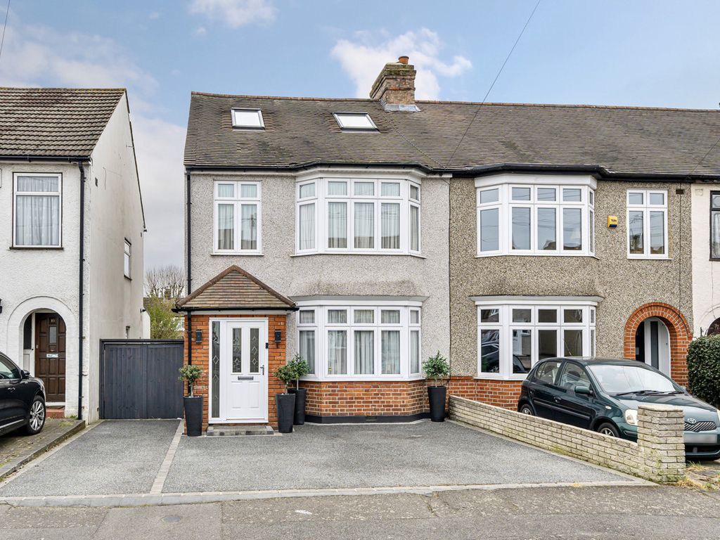 5 bed semidetached house for sale in Norwood Avenue, Romford RM7 Zoopla