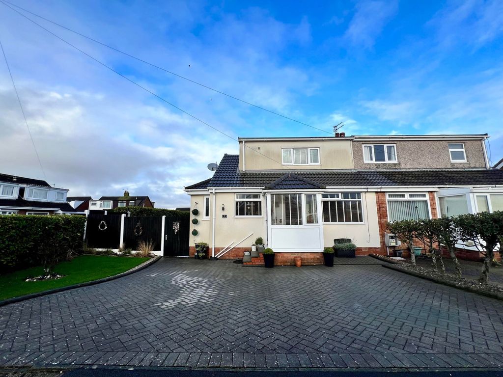 3 bed bungalow for sale in Thirlmere Close, Knott End On Sea FY6, £