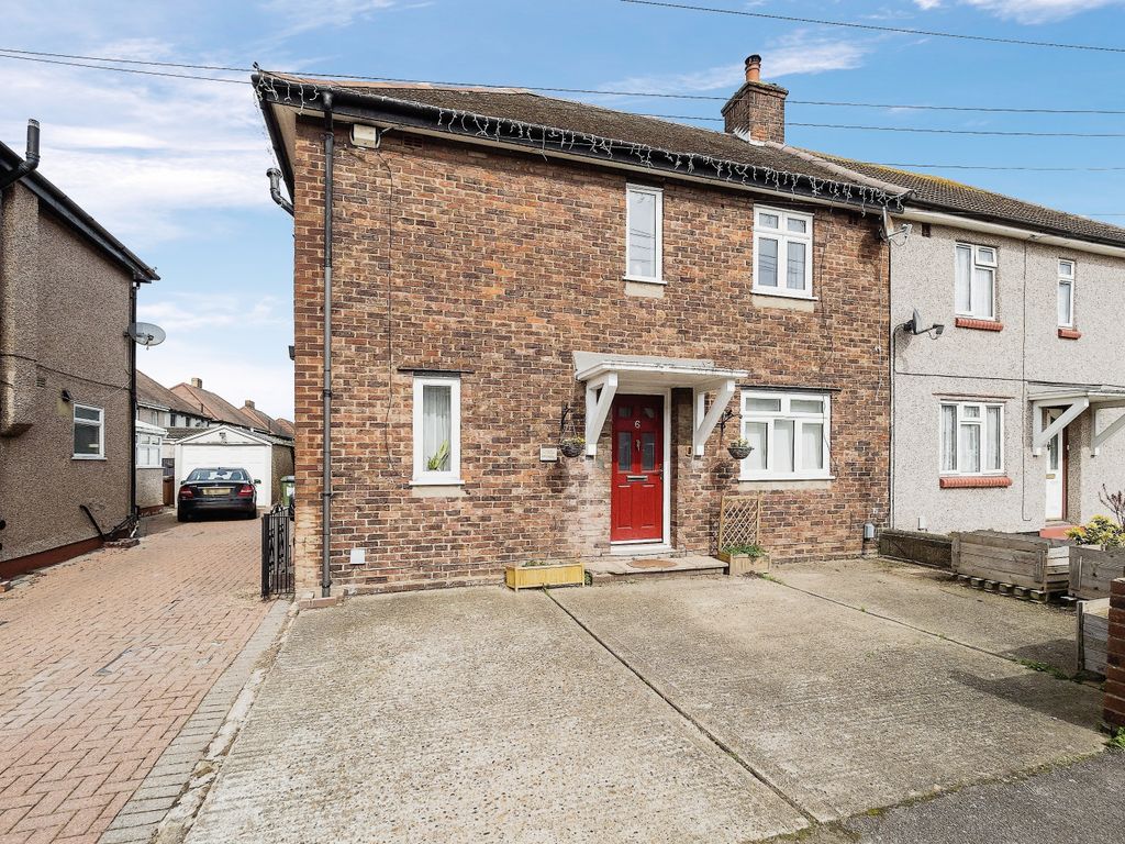 3 bed end terrace house for sale in Fels Farm Avenue, Dagenham RM10