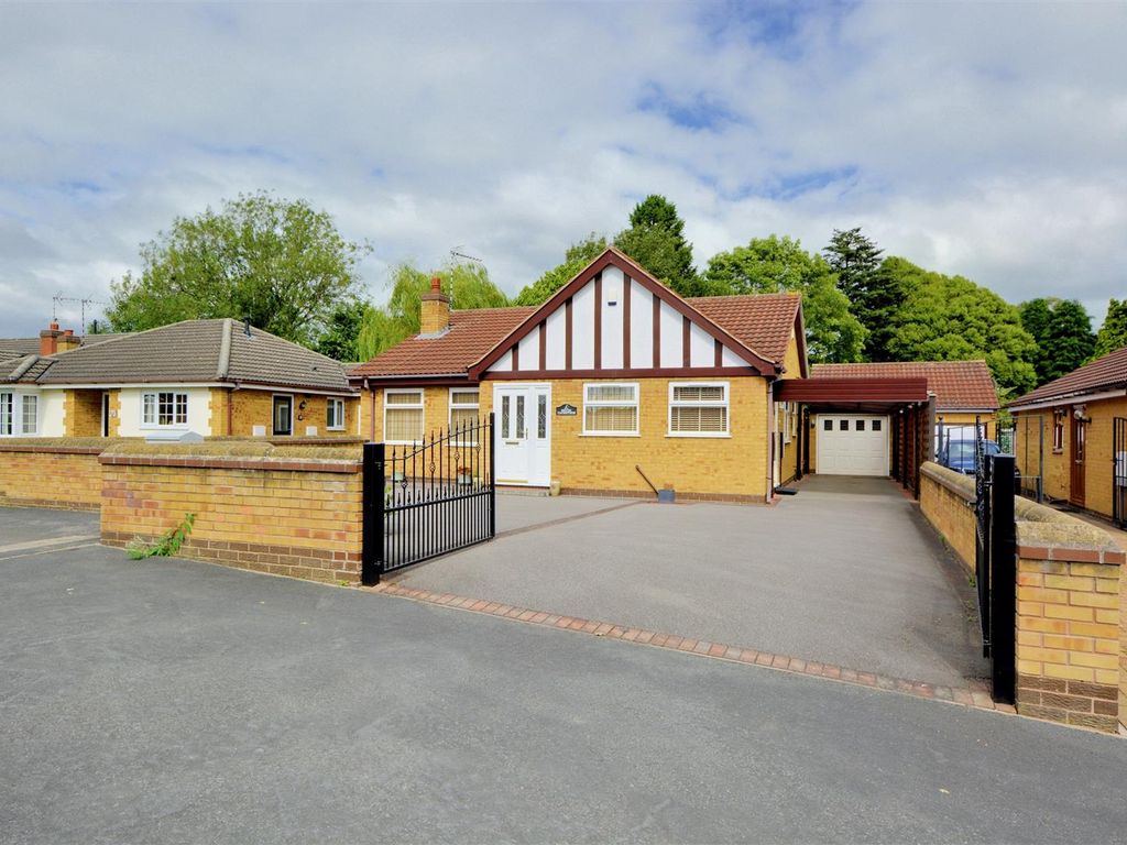 3 bed detached bungalow for sale in Thorntree Close, Breaston, Derby