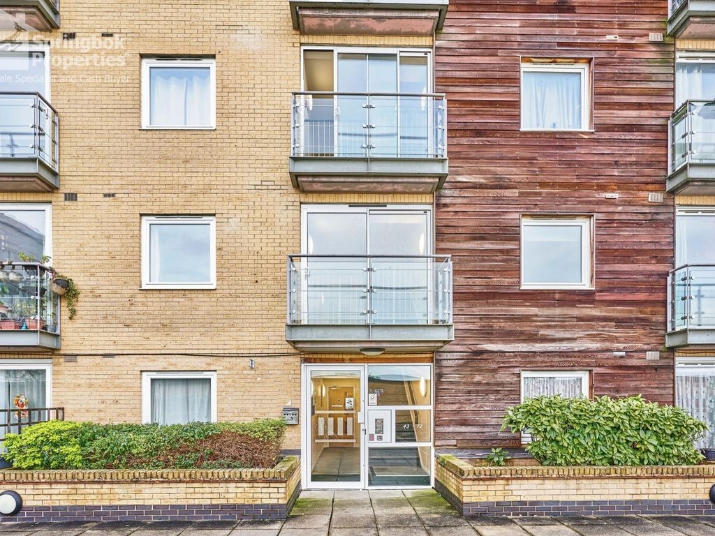 2 bed flat for sale in Camellia House, Tilley Road, Feltham, Middlesex