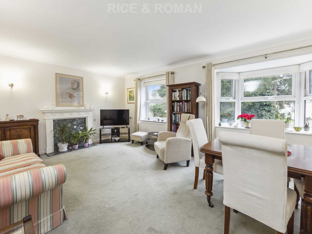 Hall Place Drive, Weybridge KT13  