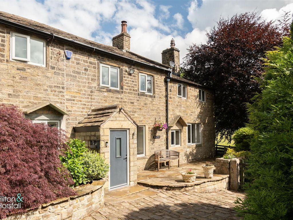 4 bed semidetached house for sale in Hollin Hall, Barnoldswick Road