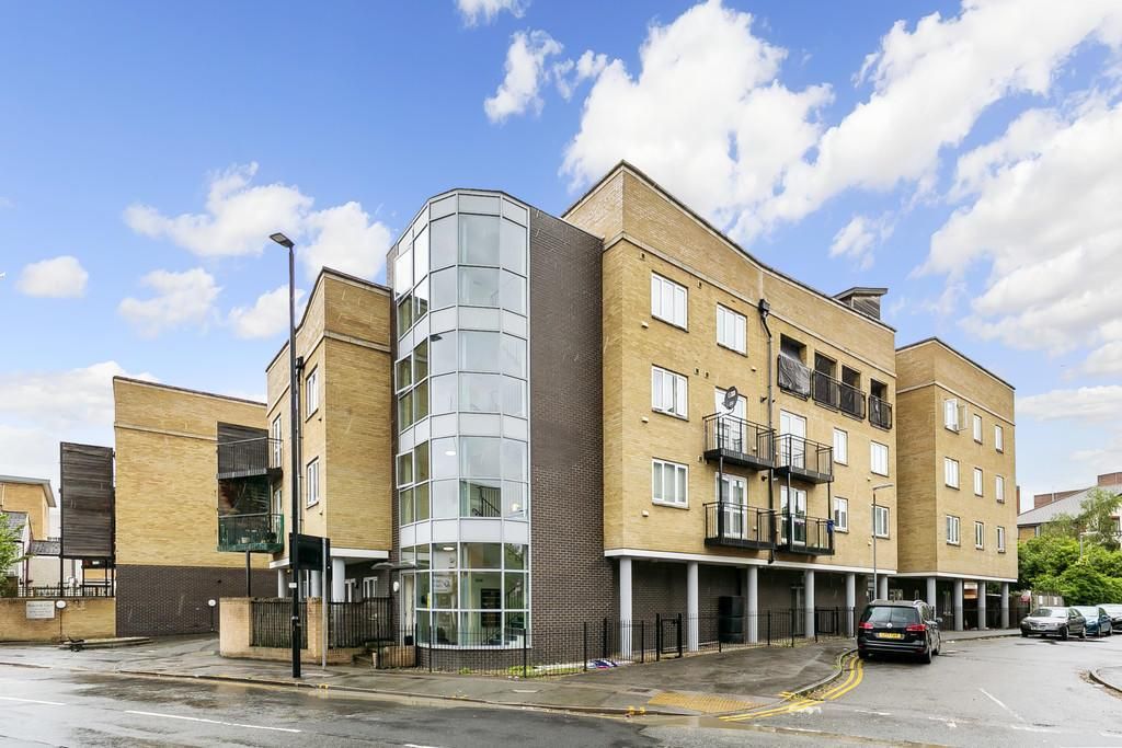 Hamilton Court, Hanworth Road, Hounslow TW3  