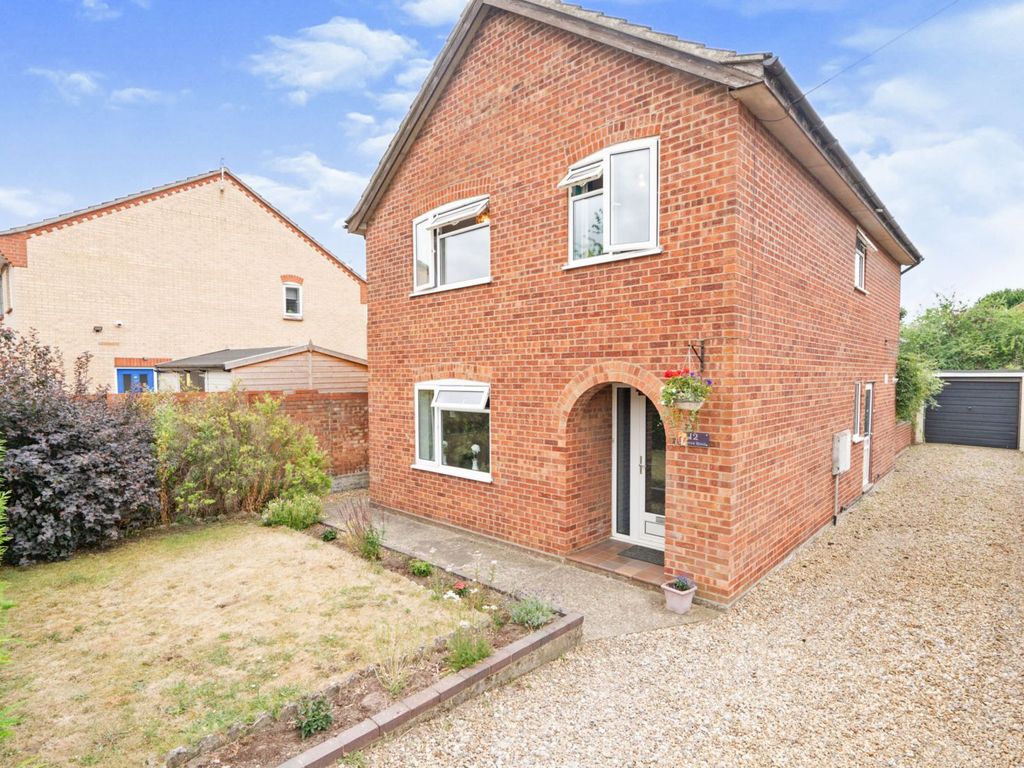 4 bed detached house for sale in Clover Road, Norwich NR7 Zoopla