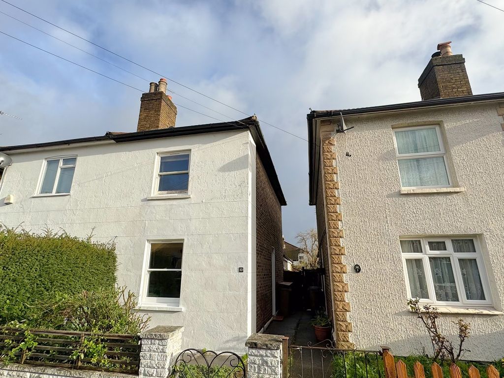 2 bed semidetached house for sale in Station Road, Carshalton, Surrey