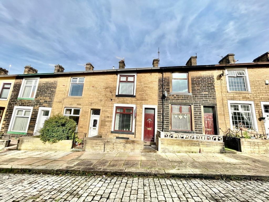 2 bed terraced house to rent in Berriedale Road, Nelson BB9, £600 pcm