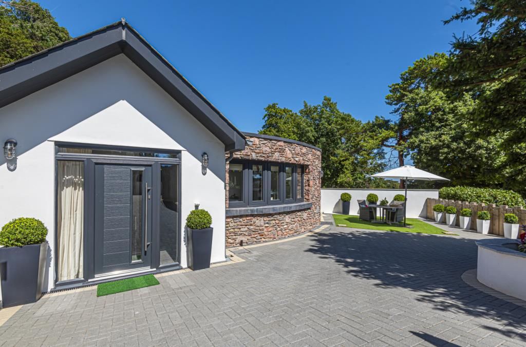 2 bed detached bungalow for sale in Middle Warberry Road, Torquay, Devon TQ1 Zoopla