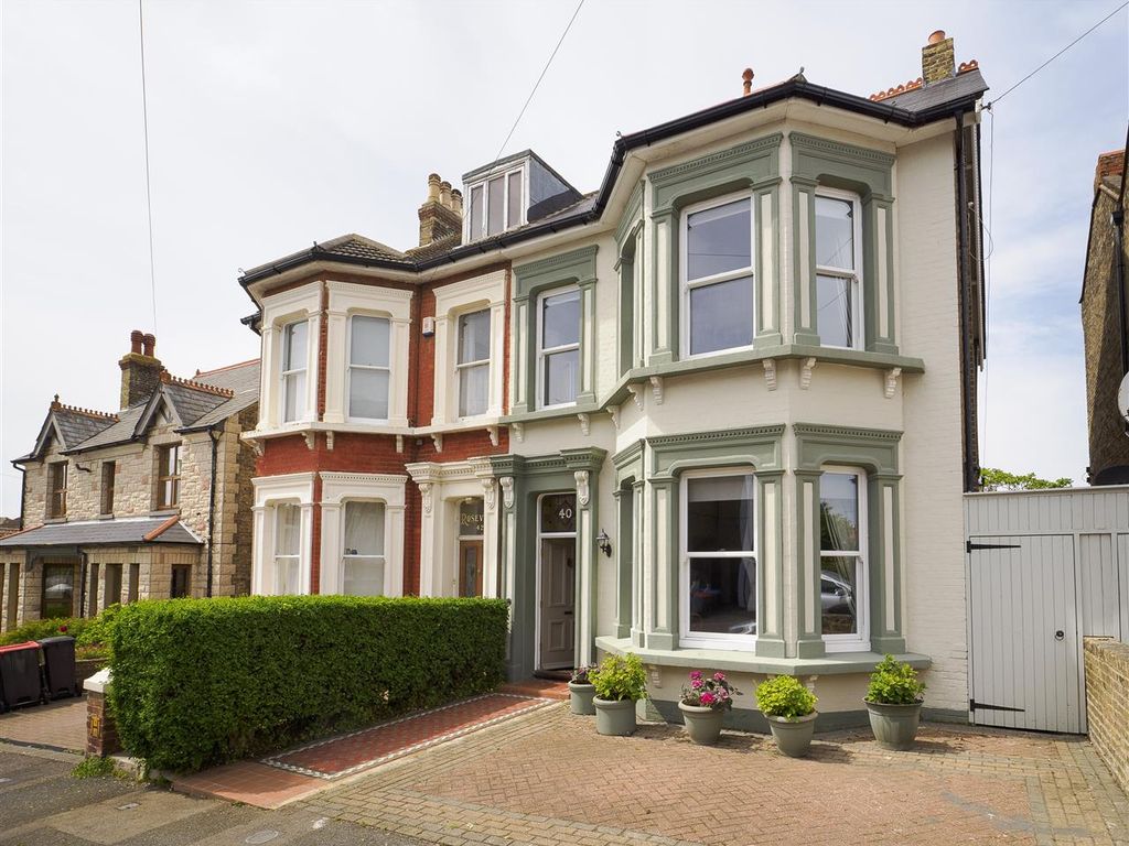 4 bed semidetached house for sale in Prices Avenue, Cliftonville