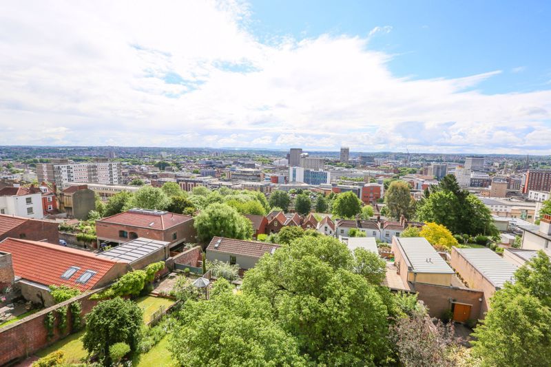 3 bed flat for sale in Kingsdown Parade, Kingsdown, Bristol BS6 Zoopla