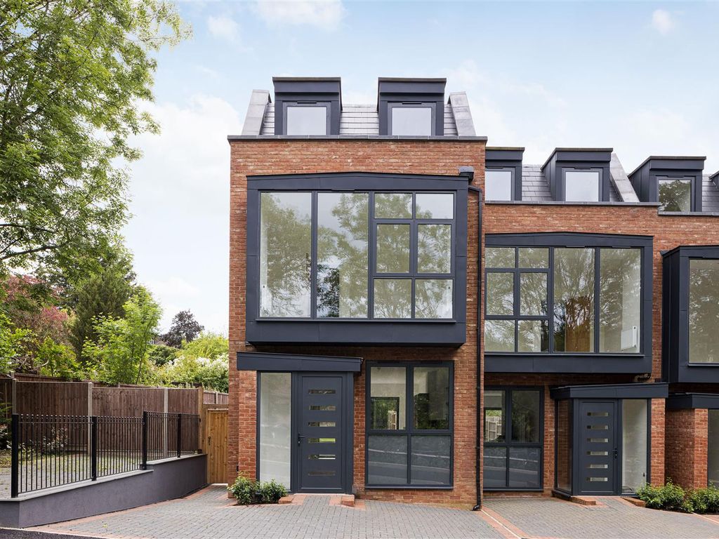 New home, 4 bed end terrace house for sale in Pino Way, Kings Head Hill