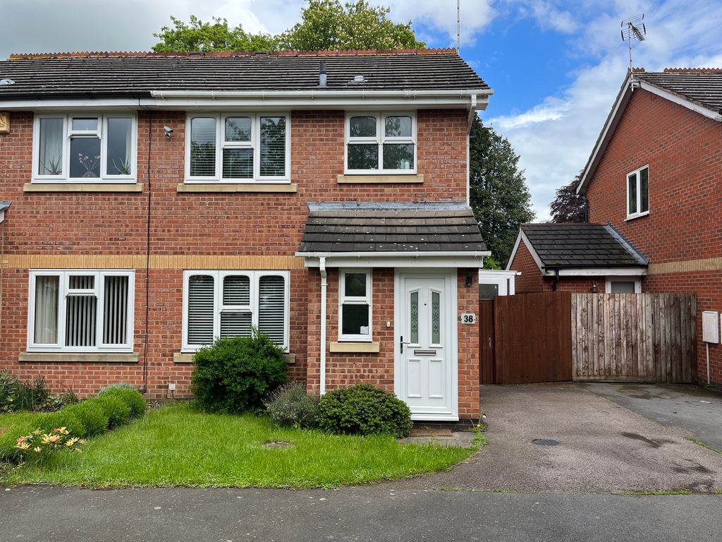 3 bed semidetached house to rent in Perry Grove, Loughborough LE11