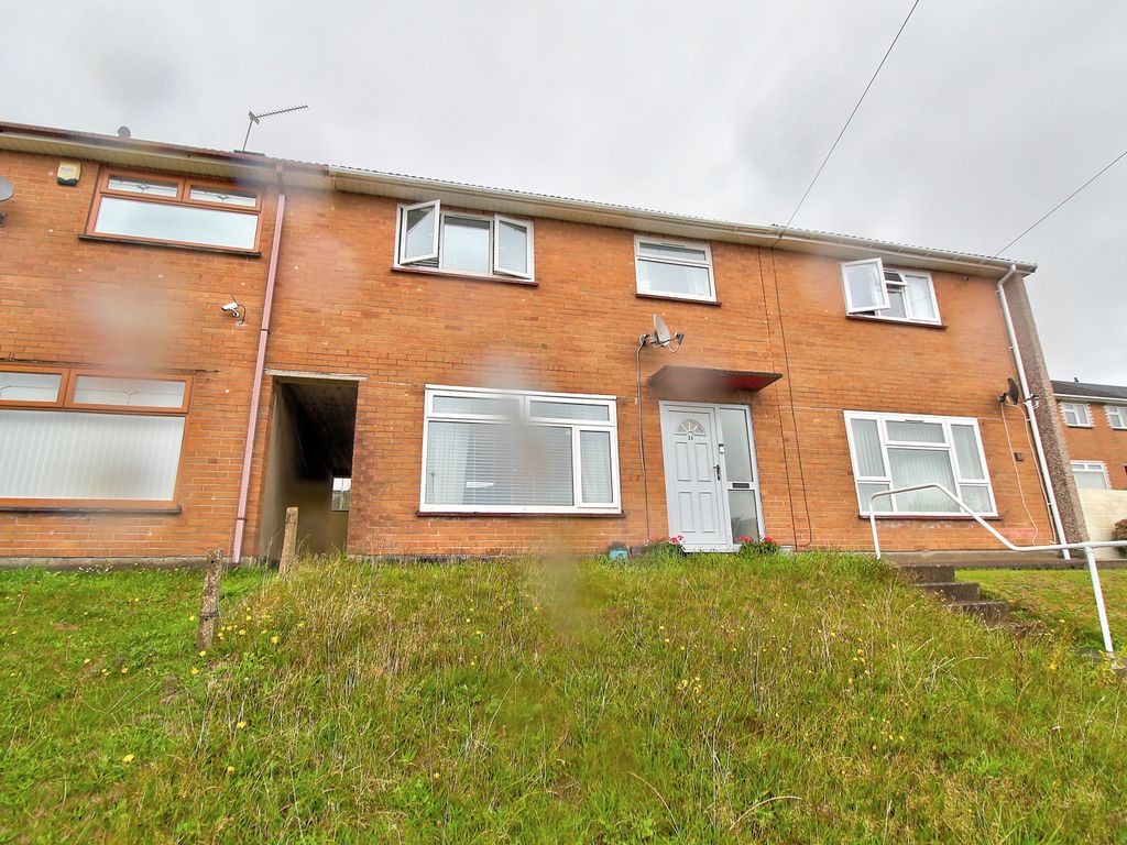 3 bed terraced house for sale in Elm Drive, Risca, Newport NP11 Zoopla