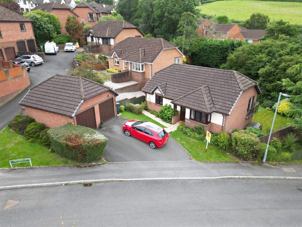 4 bed detached house for sale in Abbotsridge Drive, Ogwell, Newton