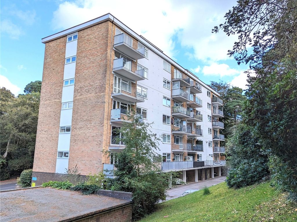 2 bed flat for sale in Bournemouth Road, Poole BH14, £280,000 Zoopla