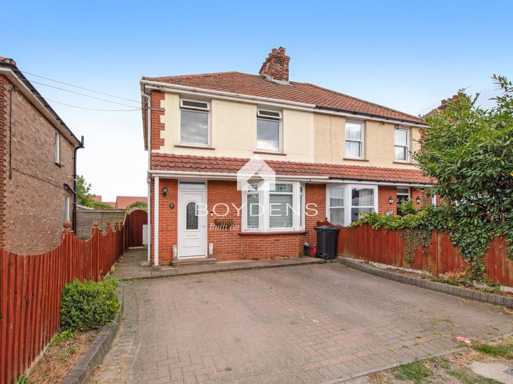 2 bed semidetached house for sale in Halstead Road, Kirby Cross