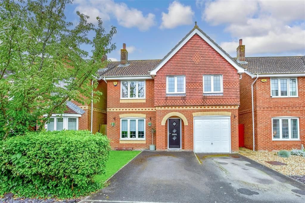 4 Bed Detached House For Sale In Nicolson Close, Tangmere, Chichester ...