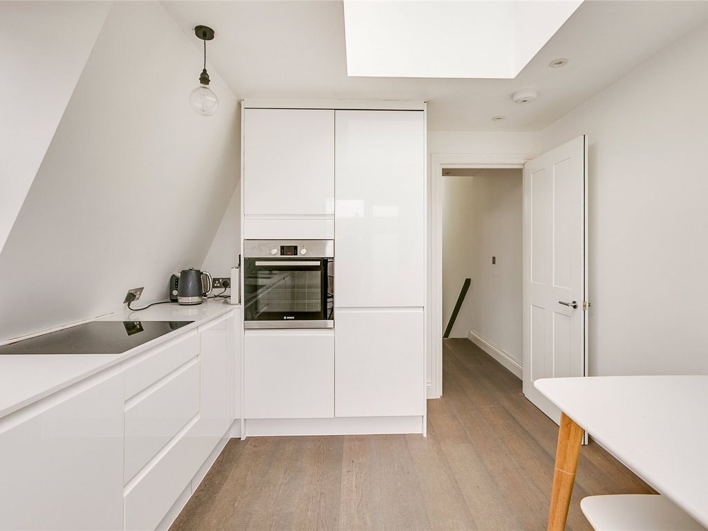 Collingbourne Road, London W12  