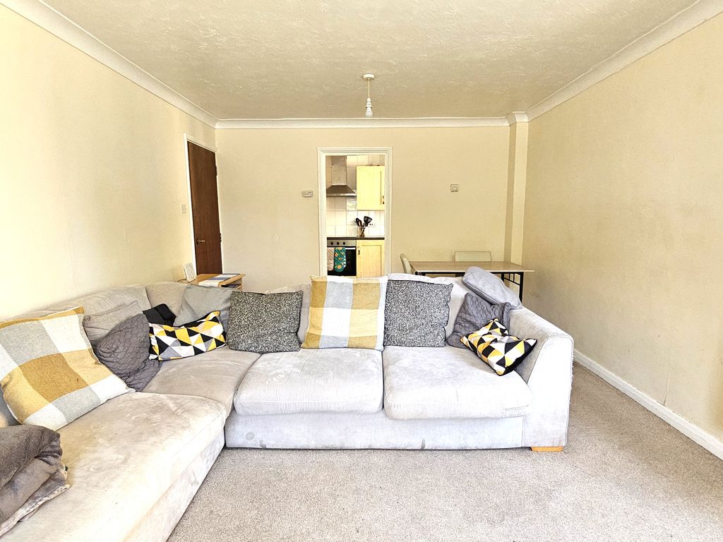 2 bed flat to rent in Cherry Court, 2A St. Johns Road, Sidcup, Kent