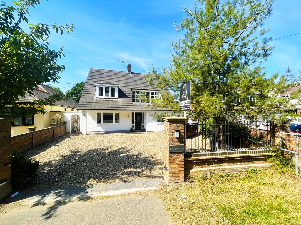 5 bed detached house for sale in Stapleford Road, Romford RM4 Zoopla