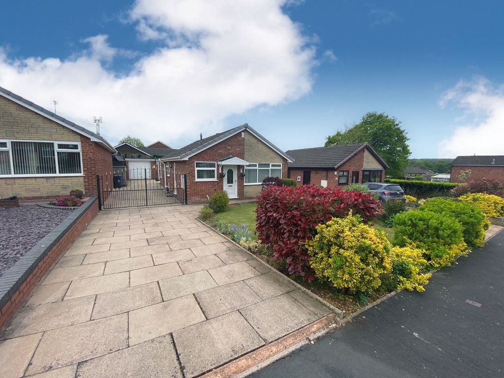 2 bed bungalow for sale in Severn Drive, Newcastle, Staffordshire ST5 Zoopla