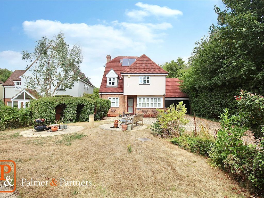 4 bed detached house for sale in Scofield Court, Great Cornard, Sudbury
