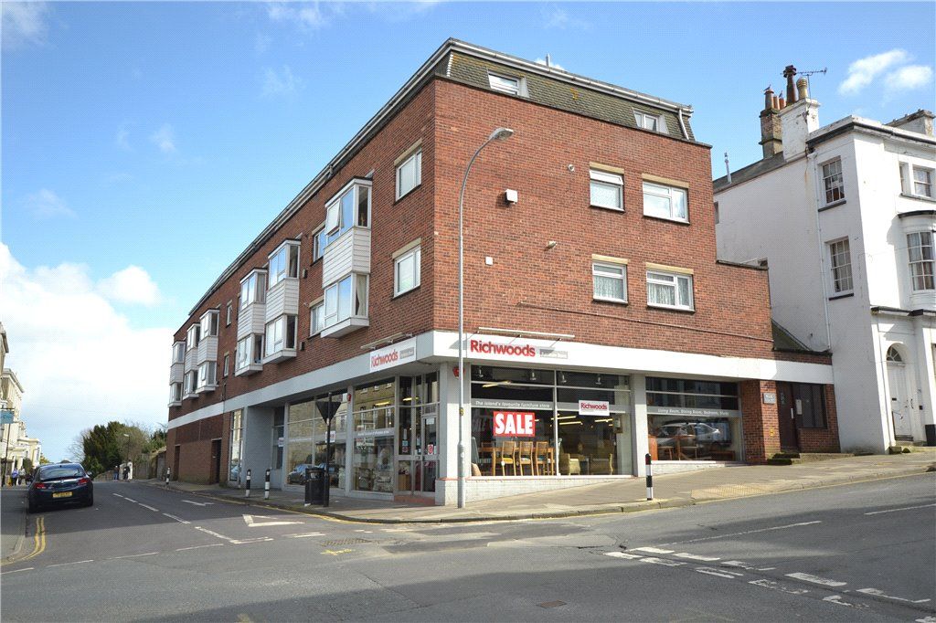 2 bed flat for sale in Melville Street, Ryde, Isle Of Wight PO33 Zoopla