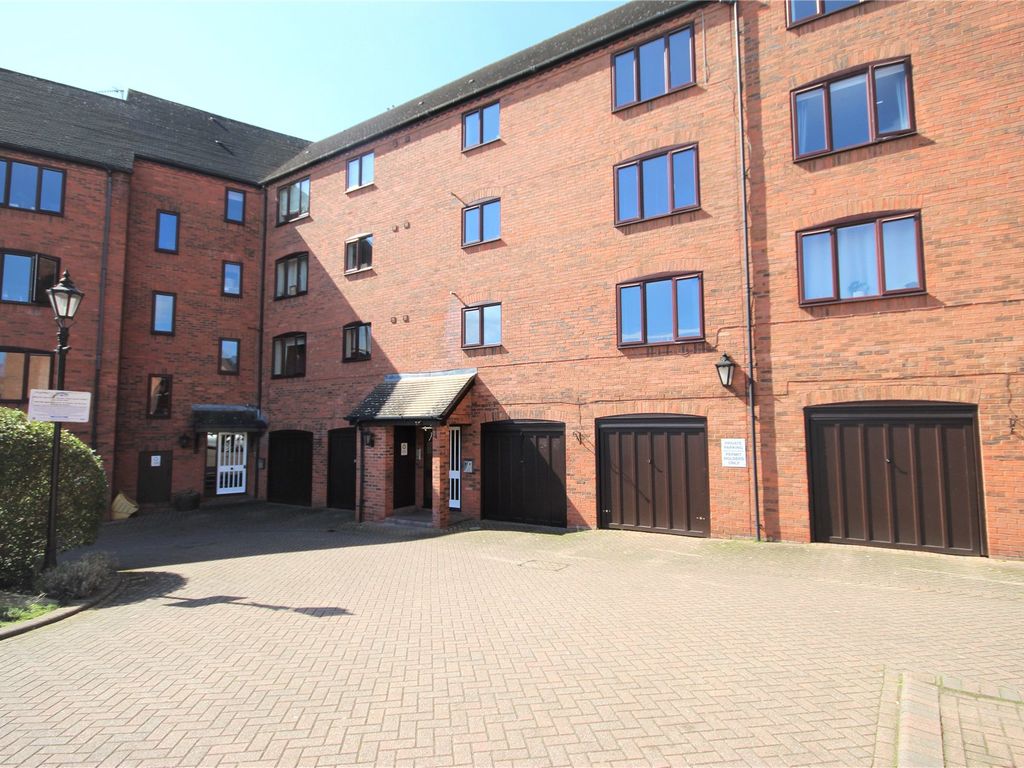 1 bed flat to rent in Maltings Court, Brewery Street, StratfordUpon