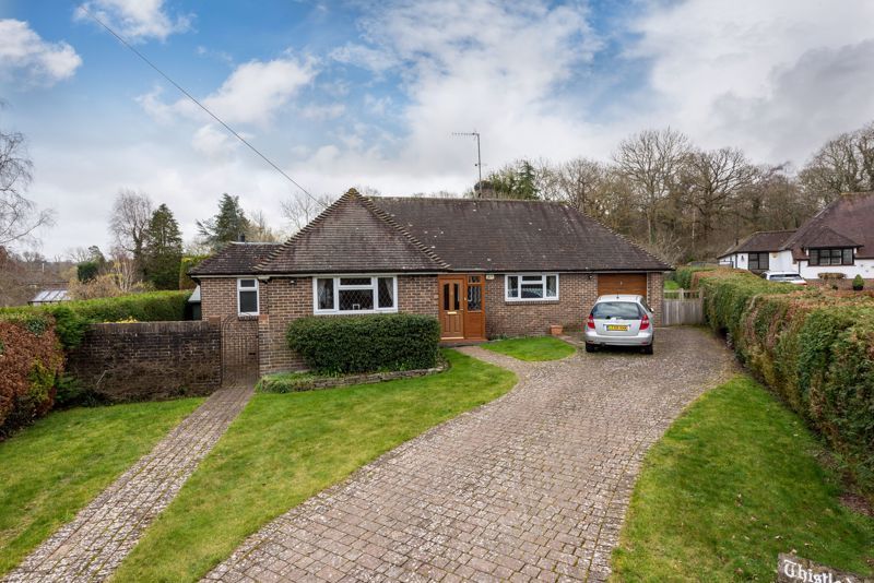 2 bed detached bungalow for sale in Oakwood Drive, East Horsley