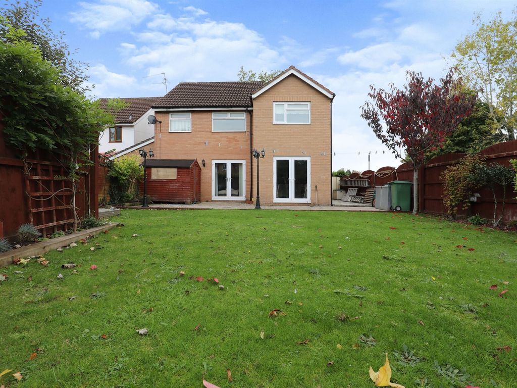 4 bed linkdetached house for sale in Cheriton Drive, Thornhill