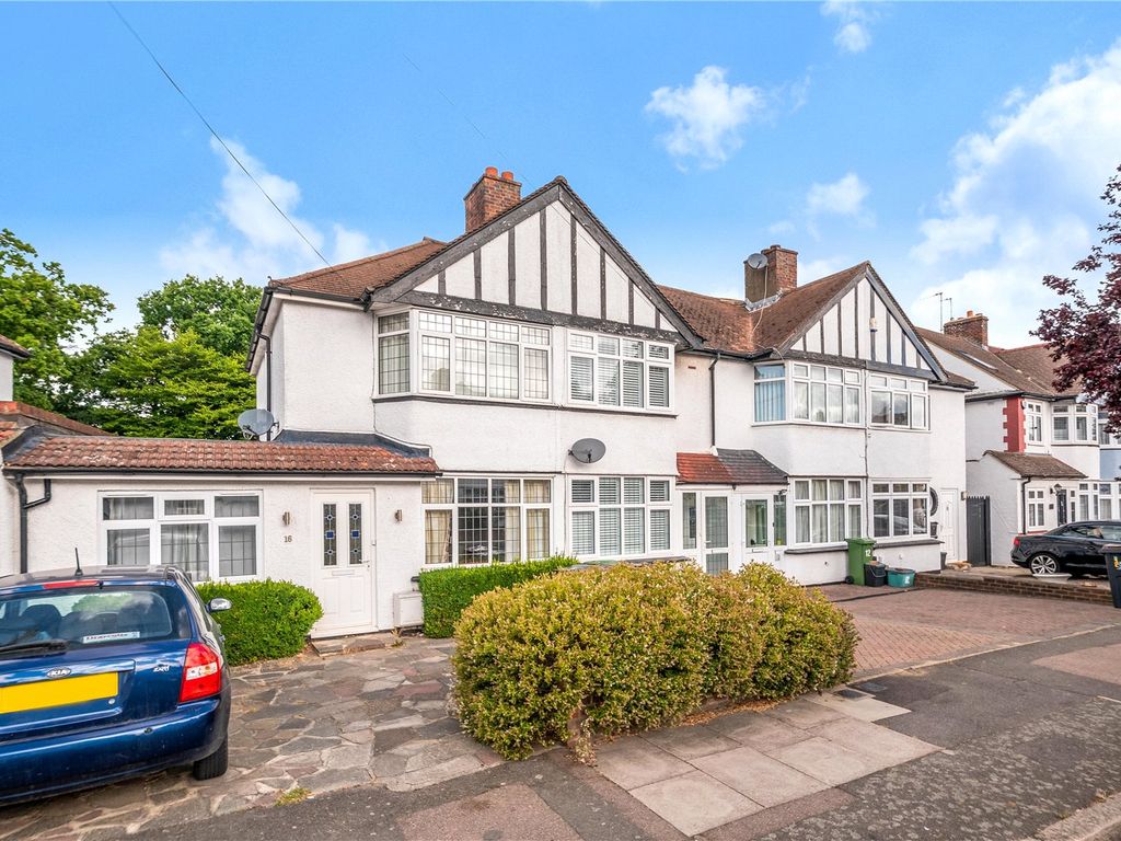 3 bed semidetached house for sale in Lovelace Avenue, Bromley, Kent