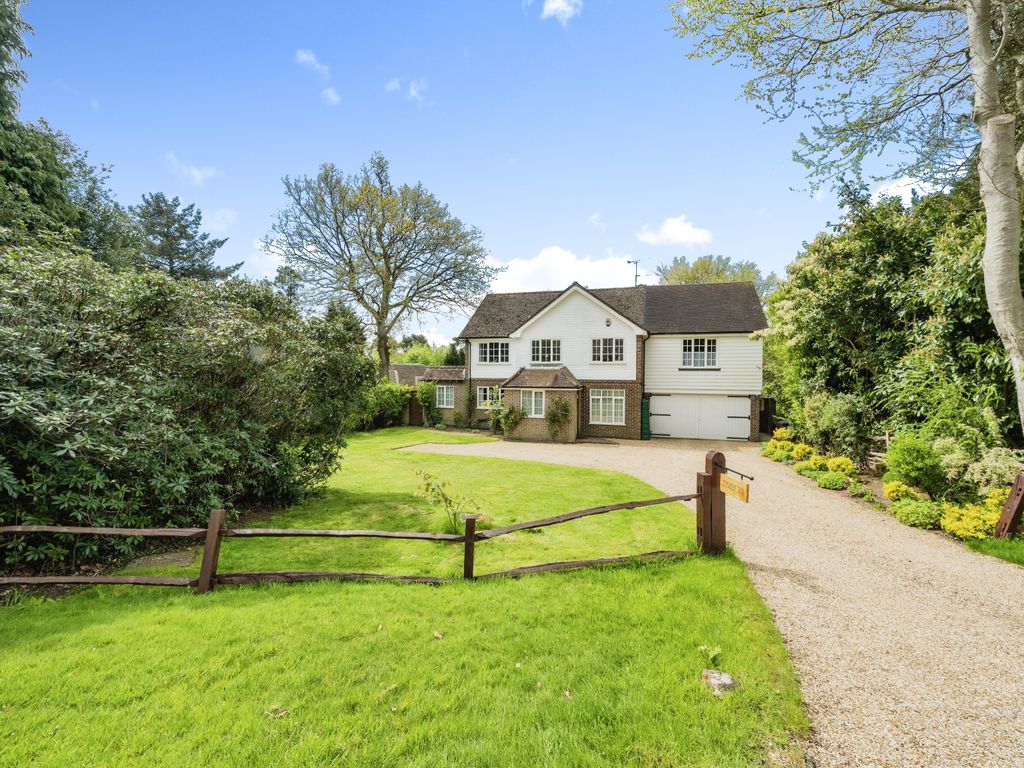 5 bed detached house for sale in Sheepsetting Lane, Cross In Hand