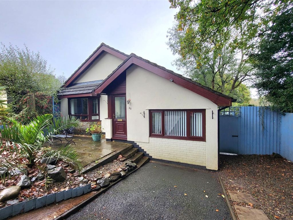 4 bed detached bungalow for sale in Incline Way, Saundersfoot SA69, £