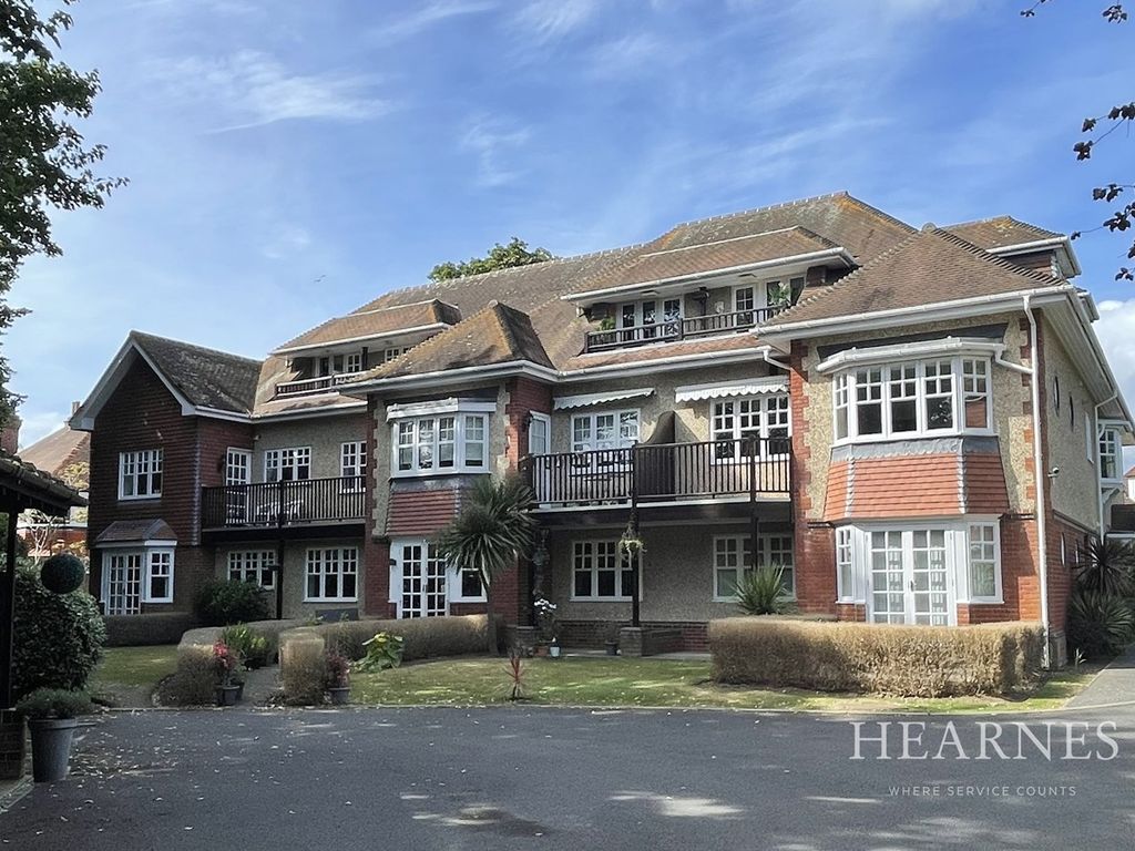 2 bed flat for sale in Milton Road, Bournemouth BH8, £300,000 Zoopla