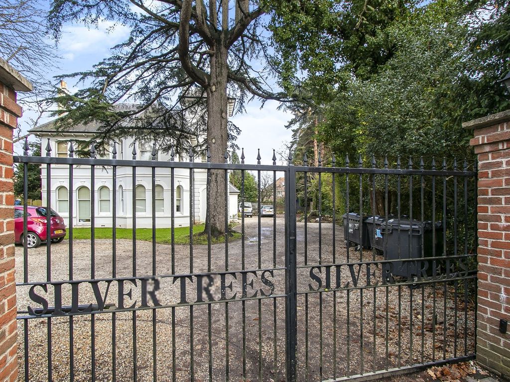 Wimborne Road, Bournemouth BH3