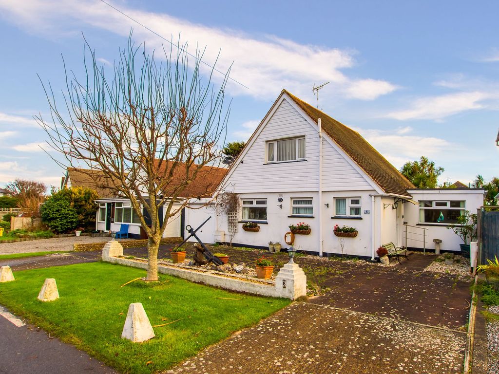 3 bed bungalow for sale in Norfolk Way, Elmer, Bognor Regis, West