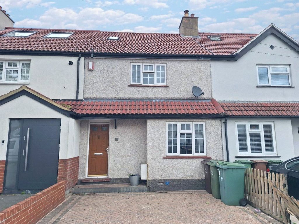 3 bed detached house for sale in Erskine Road, Sutton SM1, £475,000